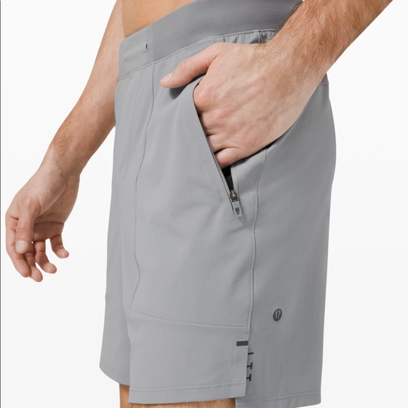 ~SOLD Lululemon license to train short 7” - Picture 2 of 11